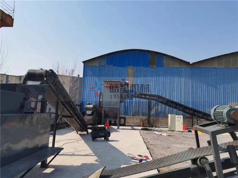 廢鋁破碎機作業現場 廢鋁破碎機作業現場